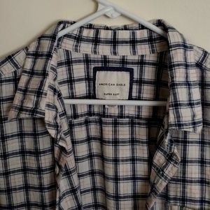 Men's American Eagle super soft button up shirt.